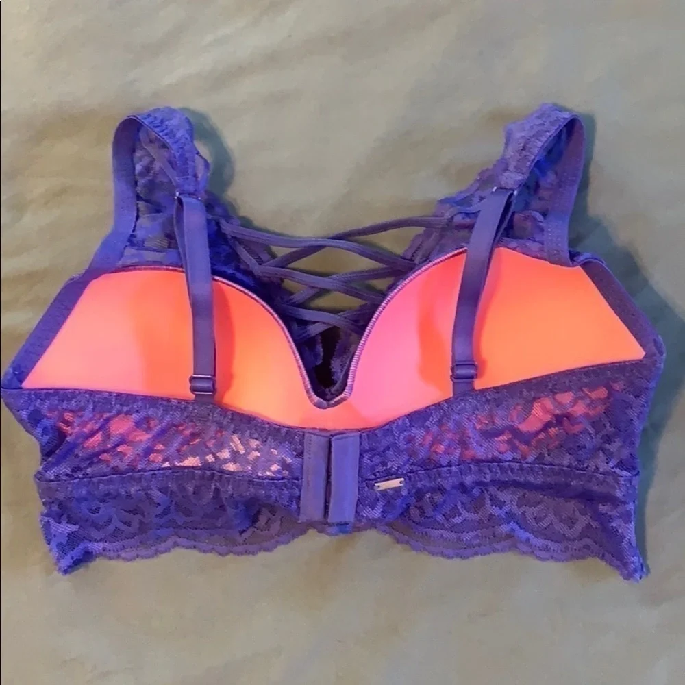 VS PINK Padded Bra - Picture 4 of 15